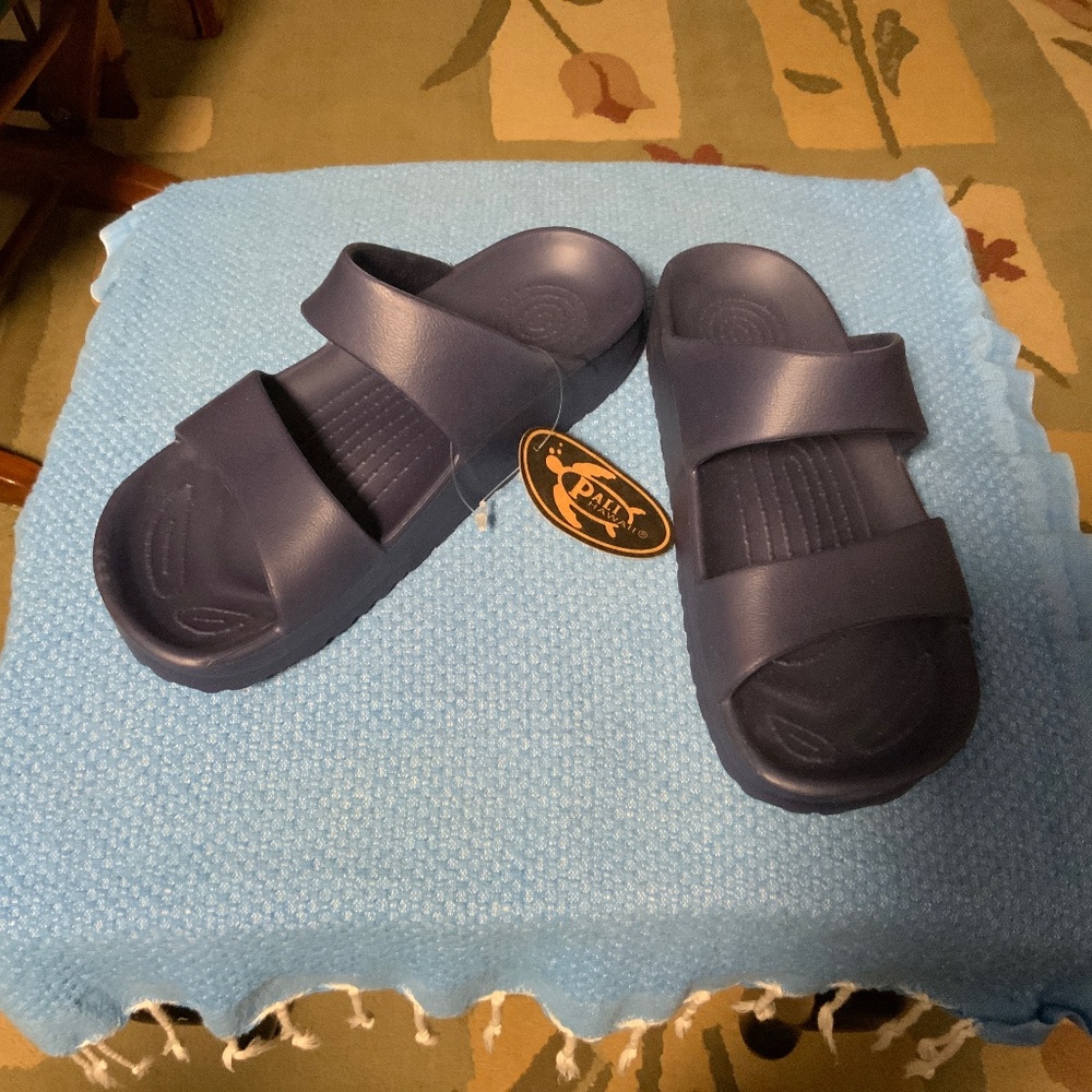 Pali Hawaii Navy Blue Sandals, New, Size 7